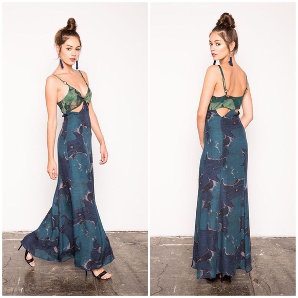 STONE COLD FOX LILY GOWN HOLIDAY BRIDAL RESORT - Picture 3 of 8